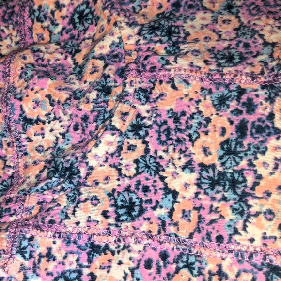 🦋2/$25🦋 GARAGE floral crop bustier top - Picture 3 of 4